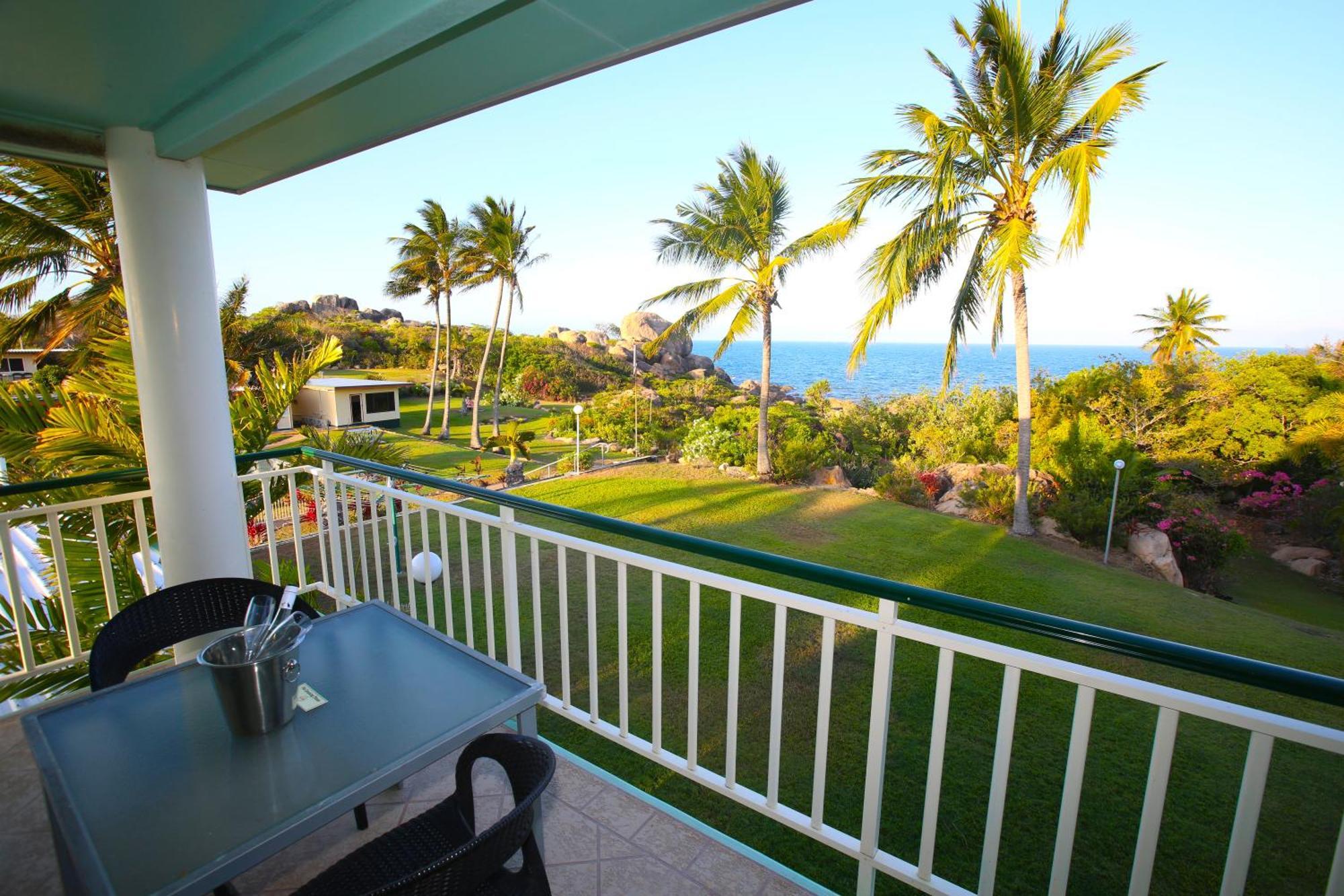 Whitsunday Sands Resort โบเวน ภายนอก รูปภาพ